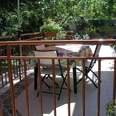 Apartment Ground-floor Laguna 62 *